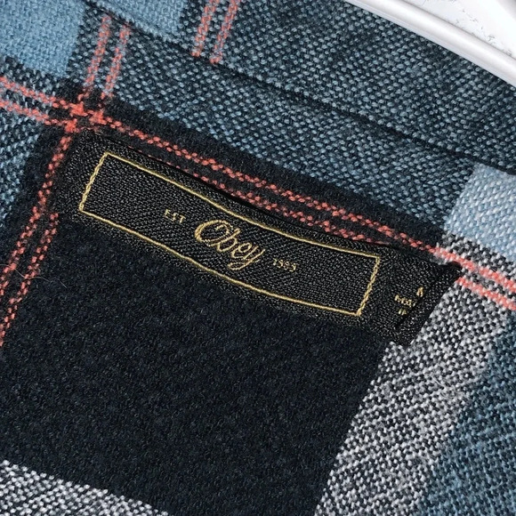 Womens Medium bottondown longsleeve - Picture 3 of 4